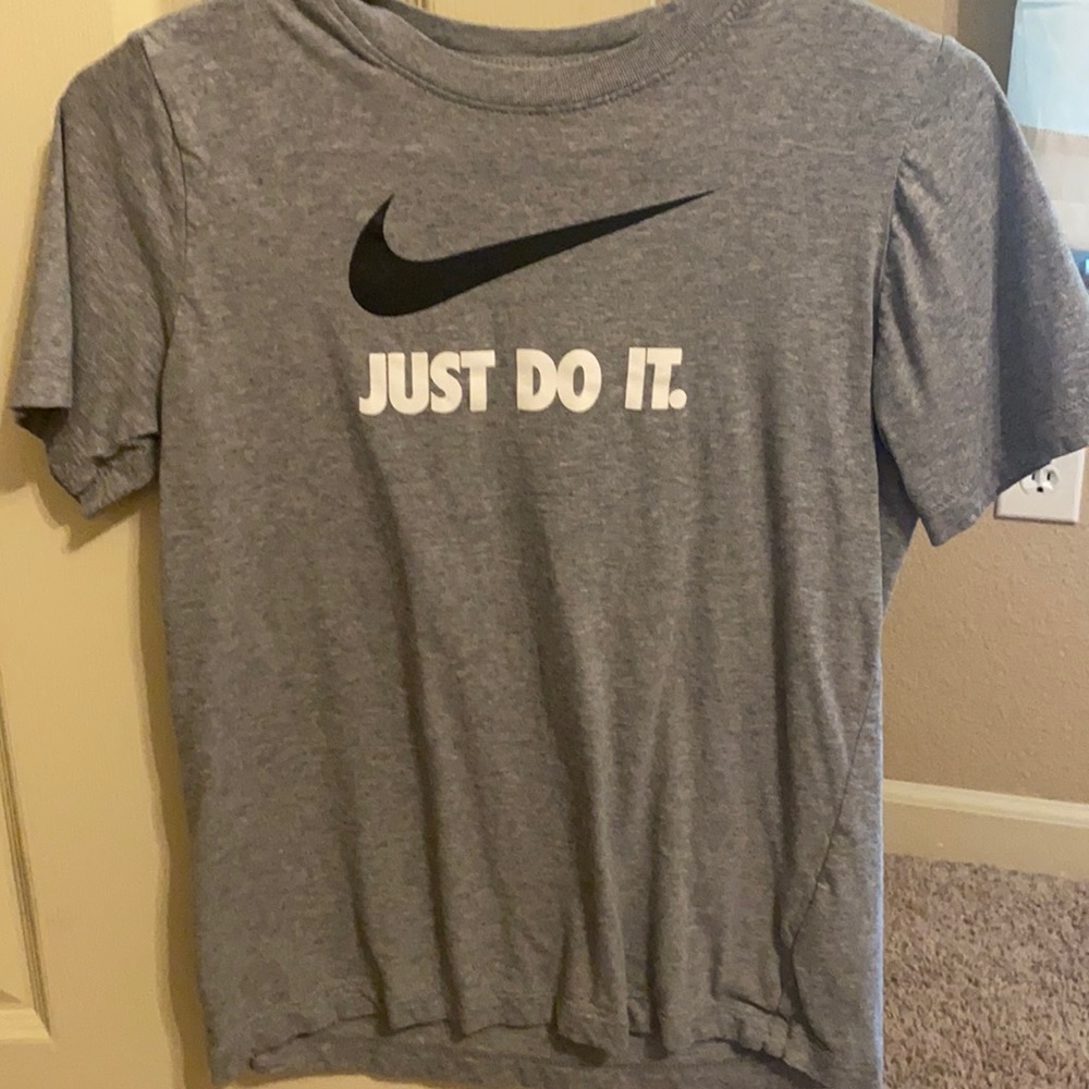 Grey Nike t-shirt